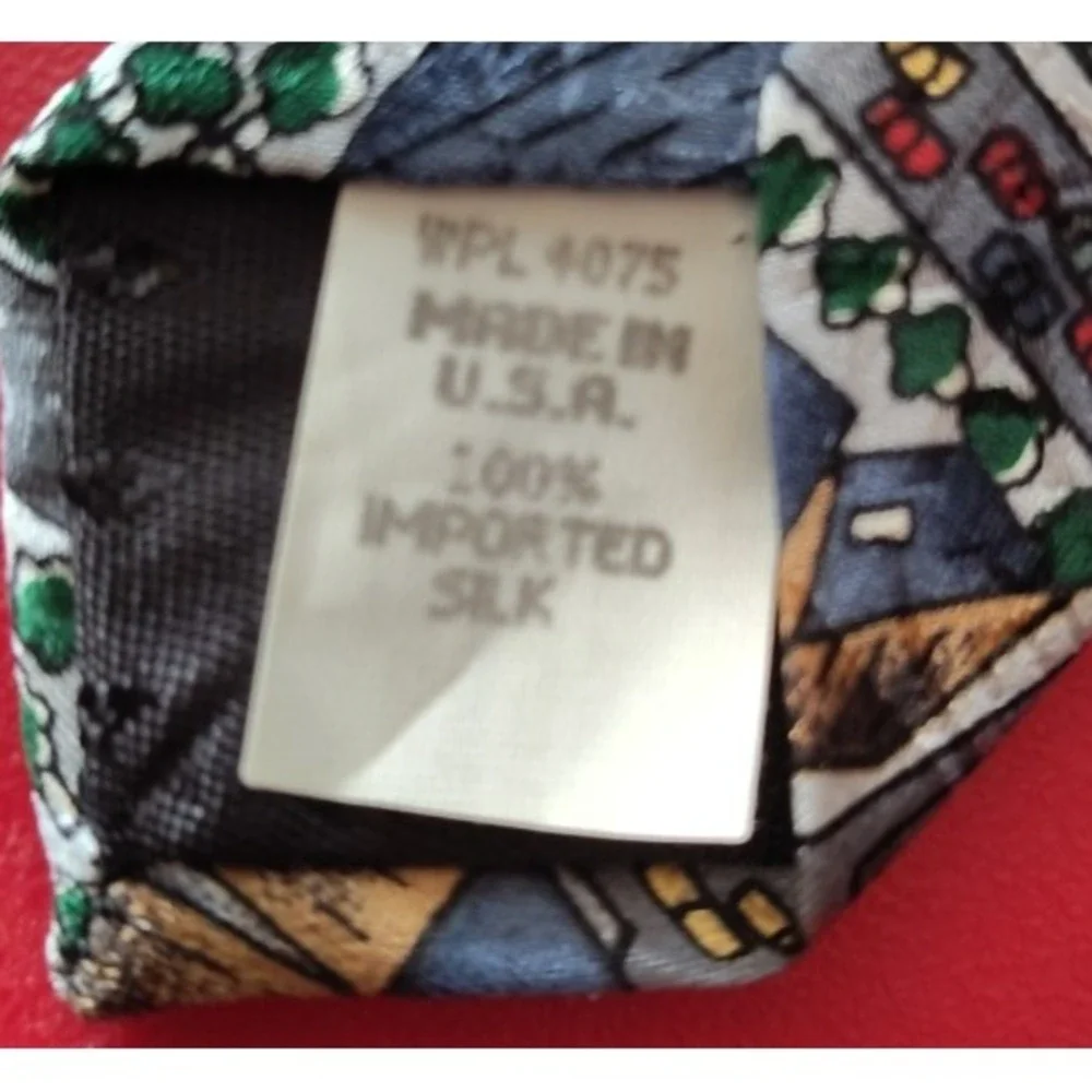 Tabasco Hot Sauce Neck Tie Imported Silk USA Made 56 x‎ 4 City Cars Road